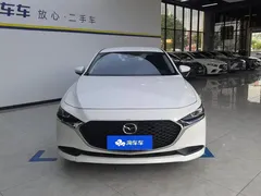 2022 Mazda 3 2.0L AT, белый — фото 2