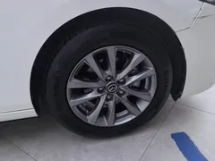 2022 Mazda 3 2.0L AT, белый — фото 6