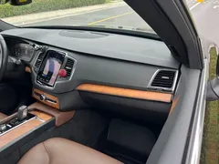 2021 Volvo XC90 B5 Luxury 7-seat, чёрный — фото 21