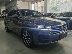 2021 Volkswagen Touareg 3.0TSI Sport Package — фото 3