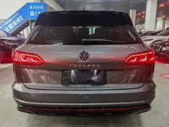 2021 Volkswagen Touareg 3.0TSI Sport Package — фото 5