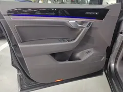 2021 Volkswagen Touareg 3.0TSI Sport Package — фото 8
