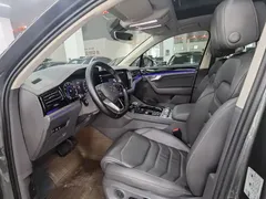 2021 Volkswagen Touareg 3.0TSI Sport Package — фото 9