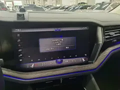 2021 Volkswagen Touareg 3.0TSI Sport Package — фото 11