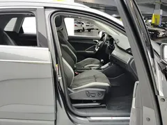 2022 Audi Q3 35 TFSI — фото 8