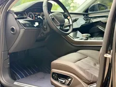 2021 Audi A8L 55 TFSI quattro, чёрный — фото 9