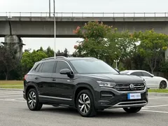 2022 Volkswagen Tayron 330TSI 2WD, чёрный — фото 3