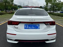 2021 Kia Cerato 1.4T DCT GT-Line, белый — фото 4