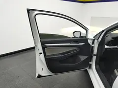 2021 Volkswagen Golf 280TSI DSG Pro, белый — фото 7