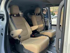 2023 Toyota Sienna 2.5L Hybrid Comfort, белый — фото 19