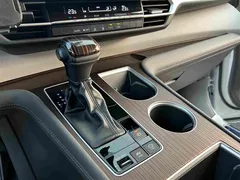 2023 Toyota Sienna 2.5L Hybrid Comfort, белый — фото 21