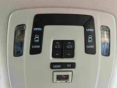 2023 Toyota Sienna 2.5L Hybrid Comfort, белый — фото 23