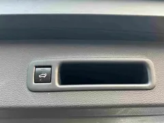 2023 Toyota Sienna 2.5L Hybrid Comfort, белый — фото 28