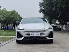 2022 Changan UNI-V 1.5T, белый — фото 2