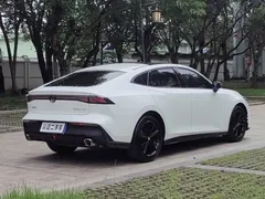 2022 Changan UNI-V 1.5T, белый — фото 11