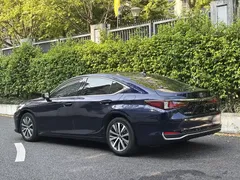 2020 Lexus ES 200, синий — фото 6