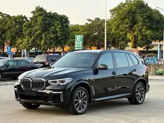 2022 BMW X5 30Li M, чёрный — фото 1