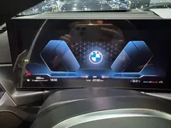 2023 BMW 3 Series 3 330i M, белый — фото 17