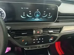 2022 Hongqi HS5 2.0T, белый — фото 13
