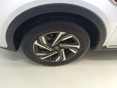 2022 Hongqi HS5 2.0T, белый — фото 23