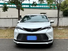 2023 Toyota Sienna 2.5L Hybrid Premium, белый — фото 2