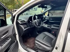 2023 Toyota Sienna 2.5L Hybrid Premium, белый — фото 8