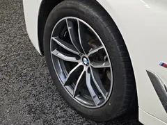 2022 BMW 5 Series 5 525Li M, белый — фото 16