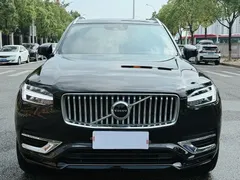 2021 Volvo XC90 B6 Luxury 7, чёрный — фото 2