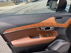 2021 Volvo XC90 B6 Luxury 7, чёрный — фото 10