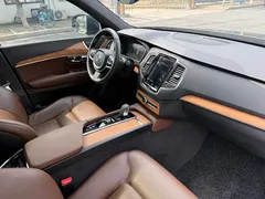2021 Volvo XC90 B6 Luxury 7, чёрный — фото 11