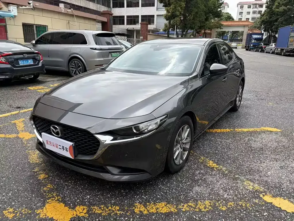 2022 Mazda 3 2.0L AT