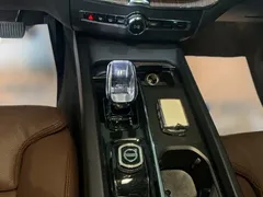 2024 Volvo XC60 4WD Zhiyuan Luxury, белый — фото 6