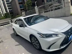 2022 Lexus ES 200, белый — фото 2