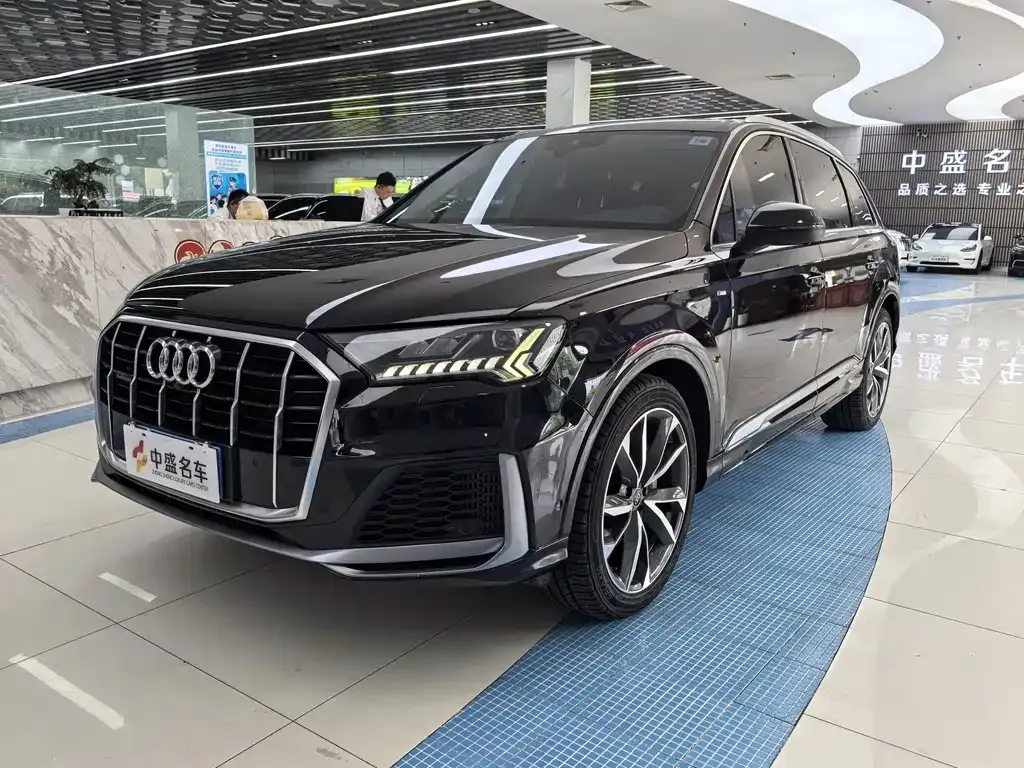 2022 Audi Q7 55 TFSI quattro S line