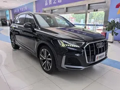 2022 Audi Q7 55 TFSI quattro S line, чёрный — фото 3