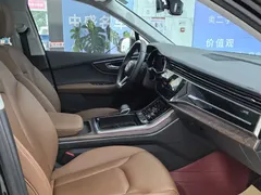 2022 Audi Q7 55 TFSI quattro S line, чёрный — фото 9
