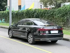2023 Volkswagen Passat 430PHEV Hybrid Luxury, чёрный — фото 5