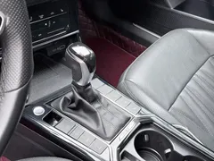 2023 Volkswagen Passat 430PHEV Hybrid Luxury, чёрный — фото 12