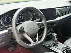2023 Volkswagen Passat 430PHEV Hybrid Luxury, чёрный — фото 14