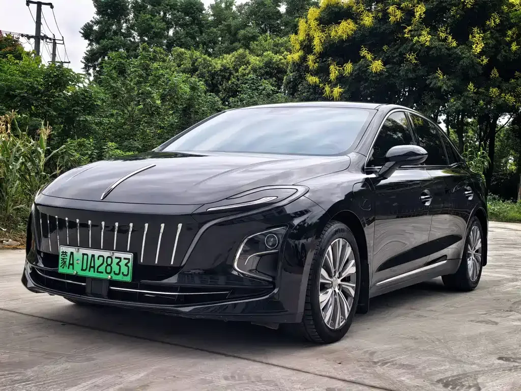2023 Hongqi E-QM5 560km PLUS