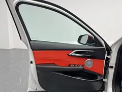 2021 BMW 1 Series 1 125i M, белый — фото 11