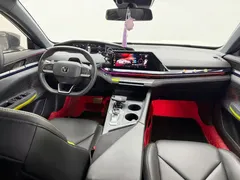 2022 Changan UNI-V 1.5T Sport, белый — фото 5