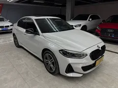 2022 BMW 1 Series 1 120i M, белый — фото 3