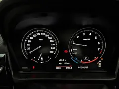 2022 BMW 1 Series 1 120i M, белый — фото 8