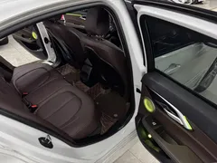 2022 BMW 1 Series 1 120i M, белый — фото 12