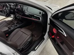 2022 BMW 1 Series 1 120i M, белый — фото 13