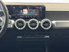 2022 Mercedes-Benz GLB 200, белый — фото 13