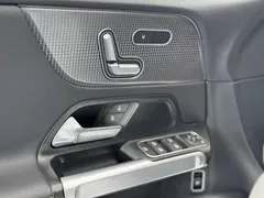 2022 Mercedes-Benz GLB 200, белый — фото 15