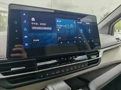 2021 Toyota Sienna 2.5L Hybrid Supreme, белый — фото 7