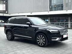 2022 Volvo XC90 B6 Luxury 7, чёрный — фото 2